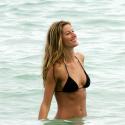 Gisele Bündchen est la plus belle femme du monde... et elle le prouve ! Le bonheur, c'est tout !