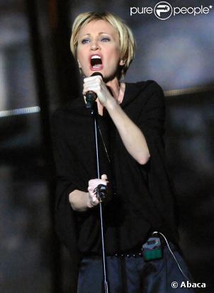 Patricia Kaas donne tout ce qu'elle a pour l'Eurovision. Enfin, il faut en garder un peu pour le 16 !