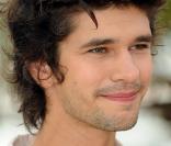 Ben Wishaw présente 