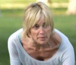 Sharon Stone dans un parc de Beverly Hills, le 17 mai 2009