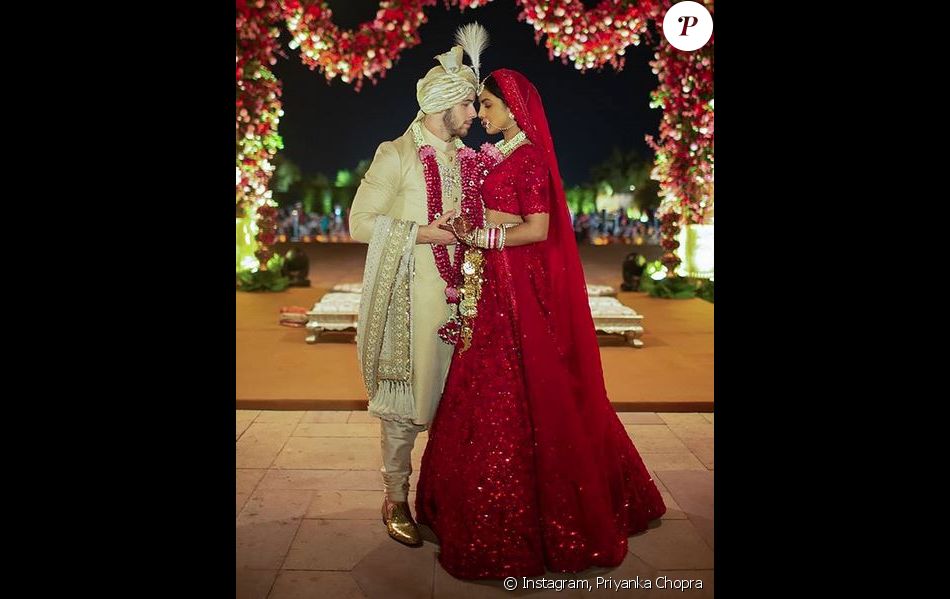 robe de mariée indienne rouge Priyanka Chopra