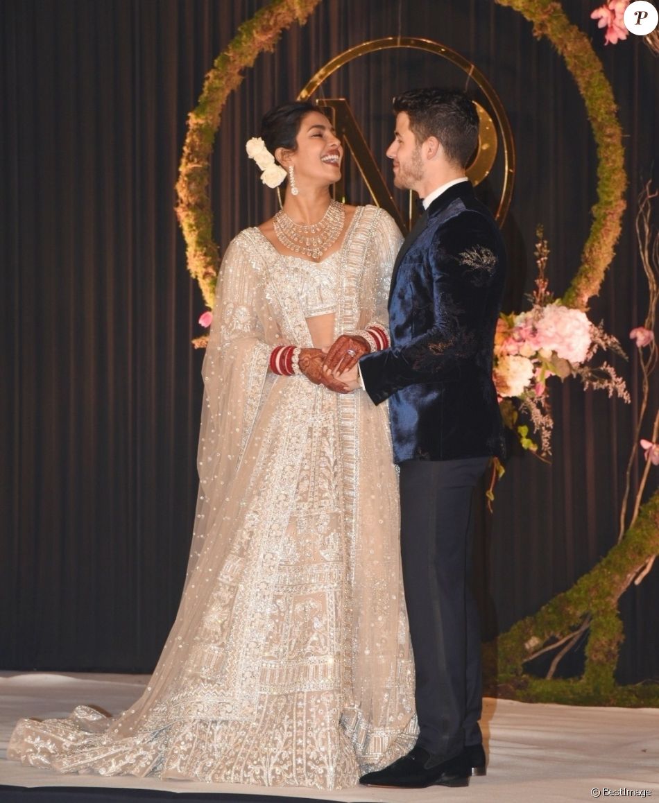 Priyanka Chopra et Nick Jonas arrivent Ã  leur rÃ©ception de mariage avec leurs familles Ã  New Delhi en Inde, le 4 dÃ©cembre 2018.