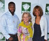 Curtis Jackson, surnommé 50 Cent, Bette Midler et Gayle King au 8e pique-nique annuel du ''Restoration Project'' de Bette Midler à New York le 19 mai 2009