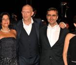 Vincent Casselet l'équipe du film sur le tapis rouge pour la projection de A Deriva, à Cannes