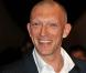 Vincent Cassel, même chauve et sans sourcils... il a illuminé le tapis rouge !