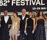 Toute l'équipe du film dont Vincent Cassel pour A Deriva sur le tapis rouge de Cannes