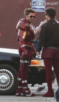 Robert Downey Jr. dans son costume d'Iron Man
