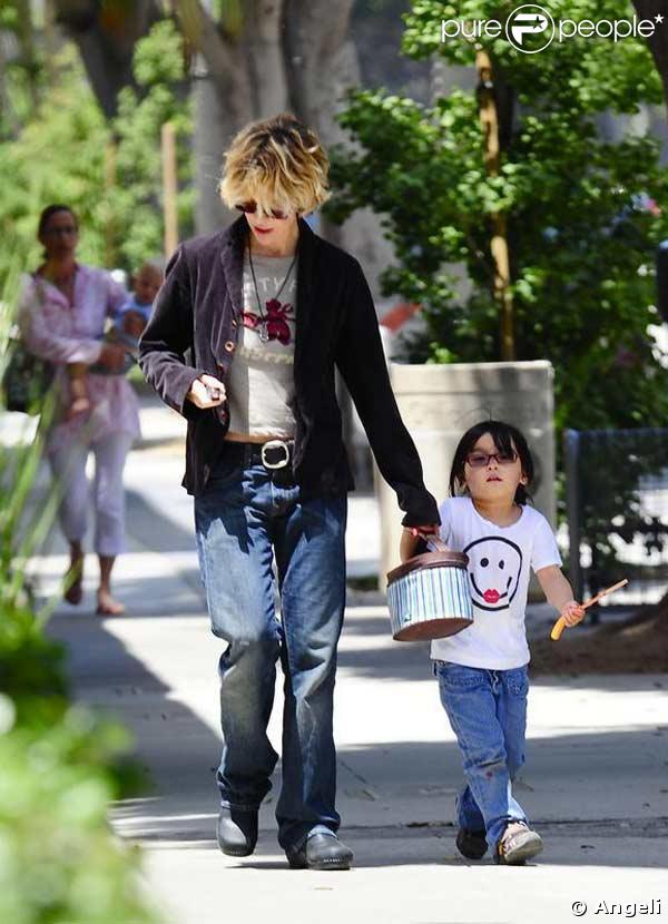 Meg Ryan va chercher sa fille Daisy True à l'école, à Santa Monica