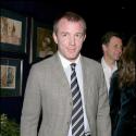 Guy Ritchie : il songe à faire tourner le musclé Jason Statham... dans une comédie musicale culte !