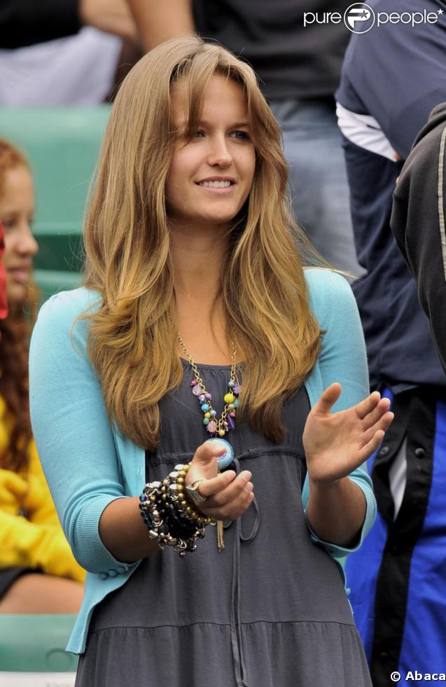 221910-kim-sears-la-petite-amie-d-andy-637x0-2.jpg