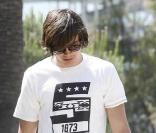 Zac Efron, seul, à Los Angeles