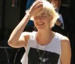 Agyness Deyn trop mignonne ce matin à Londres