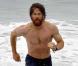 Quand Danny Moder, le mari barbu de Julia Roberts, se la joue Alerte à Malibu, on ne peut que rêver qu'il vienne nous sauver la vie ! 