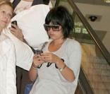 Lily Allen à l'aéroport de Sidney, le 9 juin