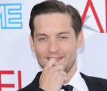 Tober Maguire à la soirée AFI donnée en l'honneur de Michael Douglas