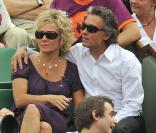 Gérard Holtz et son amie à Roland-Garros  