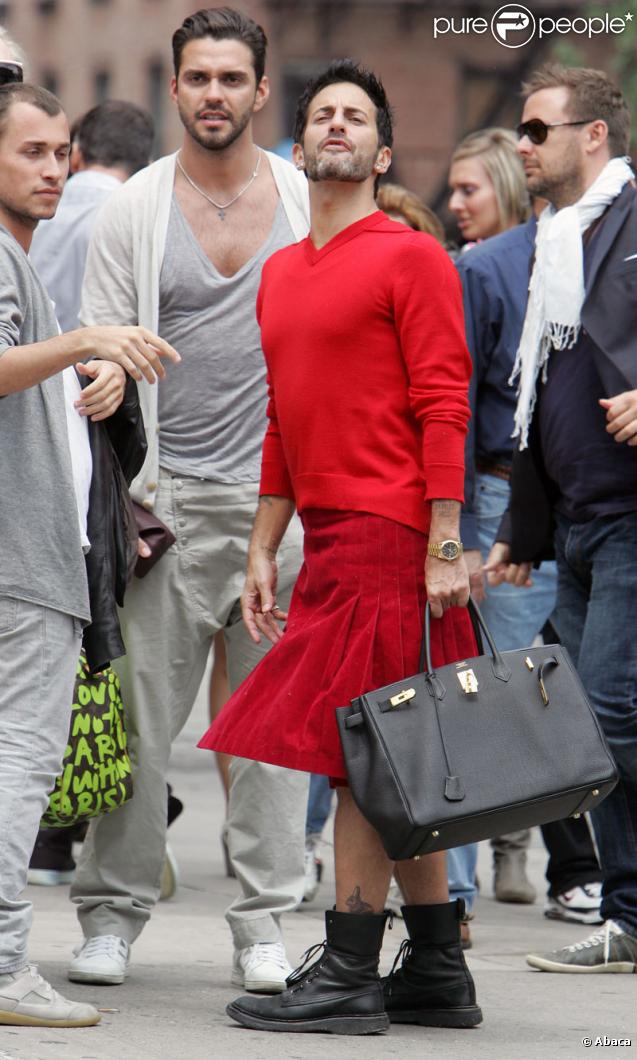 Marc Jacobs et Lorenzo Martone (au fond) le 14 juin 2009 à New York