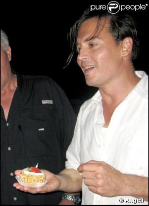 Johnny Depp, lors de son 46e anniversaire à Porto Rico, sur le tournage de Rum Diary, en juin 2009 !