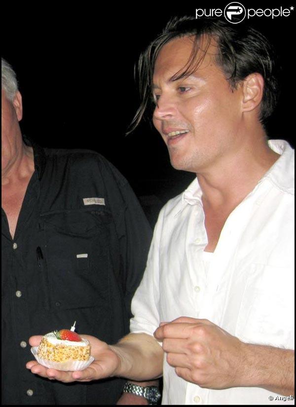 Johnny Depp, lors de son 46e anniversaire à Porto Rico, sur le tournage de 