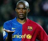 Samuel Eto'o chausse les crampons pour la bonne cause...