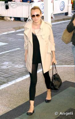 Diane Kruger a choisi les indémodables lunettes aviateurs