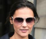 Virginie Ledoyen a choisi les lunettes aviateurs et cela lui va bien ! 