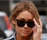Pour Lauren Conrad, la simplicité est le maître mot. Mais la simplicité peut aussi être tendance, surtout avec des Wayfarer.