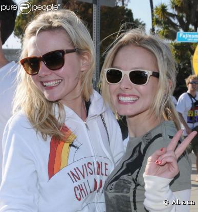 Kirsten Dunst et Kristen Bell : complices.. jusqu'au bout des  lunettes !
