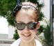 Jessica Alba : quand elle porte ses lunettes Wayfarer, elle sourit enfin... un phénomène rare !