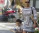 Solange Knowles n'a rien à envier à sa soeur Beyoncé, côté mode : ses Wayfarer sur le nez, elle est "hype"