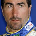 Le sportif Luc Alphand, gravement blessé lors d'une compétition de moto ! Opéré pendant 4 heures, suite à une fracture de la colonne...
