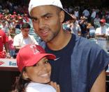 Eva Longoria et Tony Parker lors d'un match de baseball en juillet 2005. Un couple à fond de sport ! 