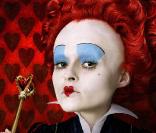 Helena Bonham Carter est la Reine Rouge, dans 
