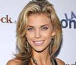 AnnaLynn McCord porte du Black Orchid