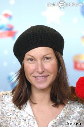 Evelyne Thomas