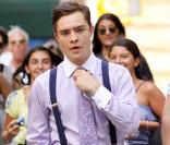 Ed Westwick sur le tournage de la troisième saison de Gossip Girl, dans l'Upper Westside, à New York, le 13 juillet 2009 !