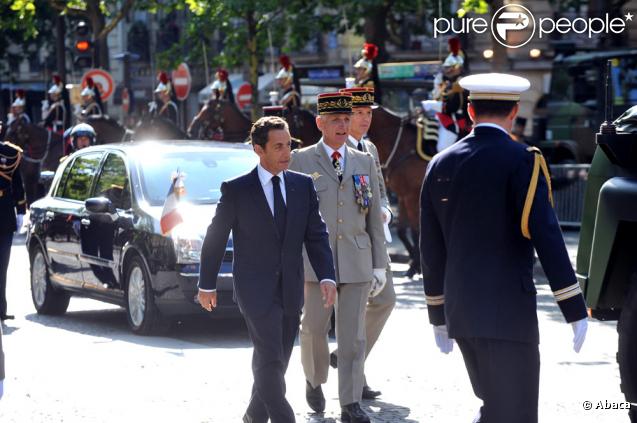 Le président Nicolas Sarkozy avec le Général Jean-Louis Georgeline (le chef de la défense française)