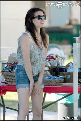 Emma Roberts sur le tournage de Valentine's Day, à Sherman Oaks, en Californie, le 15 juillet 2009 !