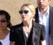 Madonna arrivant à Marseille le 19 juillet 2009 avec sa famille pour rendre visite aux proches de victimes et aux blessés de l'accident du Stade Vélodrome où devait se dérouler son concert