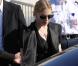Madonna arrivant à Marseille le 19 juillet 2009 avec sa famille pour rendre visite aux proches de victimes et aux blessés de l'accident du Stade Vélodrome où devait se dérouler son concert