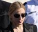 Madonna arrivant à Marseille le 19 juillet 2009 avec sa famille pour rendre visite aux proches de victimes et aux blessés de l'accident du Stade Vélodrome où devait se dérouler son concert