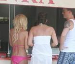 Tara Reid à Saint-Tropez le 27/07/09