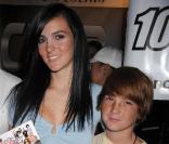 Ali Lohan et son petit frère Cody Lohan jouent les Djs lors d'un évènement organisé par BackBerry le 30 juillet 2009
