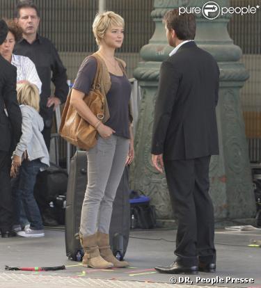 Virginie Efira et Clovis Cornillac sur le tournage de L'amour, c'est mieux à deux