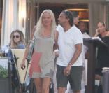 Henri Leconte et son épouse Florentine à Saint-Tropez le 1er août 2009