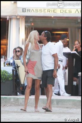Henri Leconte et son épouse Florentine à Saint-Tropez le 1er août 2009