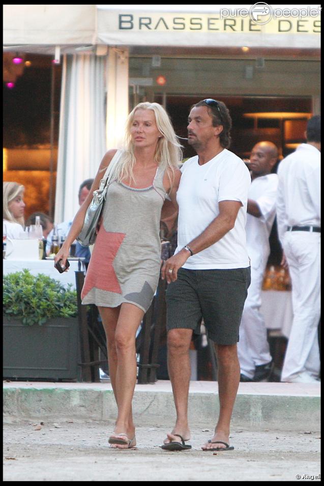 Henri Leconte et son épouse Florentine à Saint-Tropez le 1er août 2009