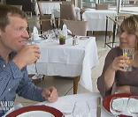 Jean-Paul et Cécile de l'Amour est dans le pré forment un couple solide. Entre eux, c'est l'amour fou.  