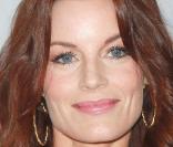 Laura Leighton, épouse de Doug Savant, assiste à la soirée CBS/CW/Showtime, à  Pasadena, en Californie