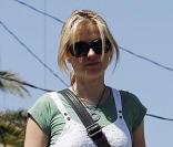 Anna Paquin dans les rues de Los Angeles, nous a officiellement présenté sa bague de fiançailles !